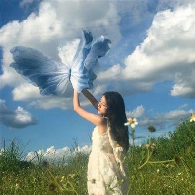 坐在门口的幽灵